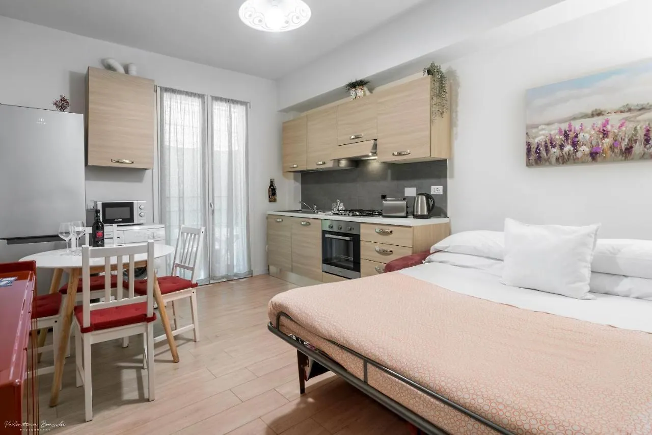 Wine Apartments Florence Masseto 0*,